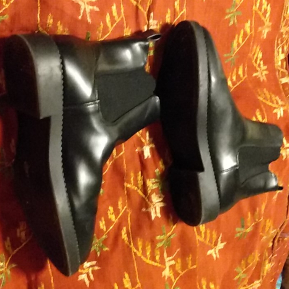 Asos black leather Chelsea boots size 10